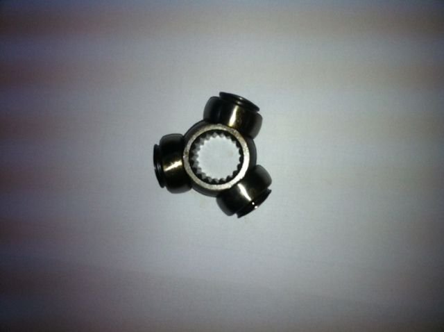 FREELANDER 1.8 / 2.0 TD İÇ AKS LALESİ